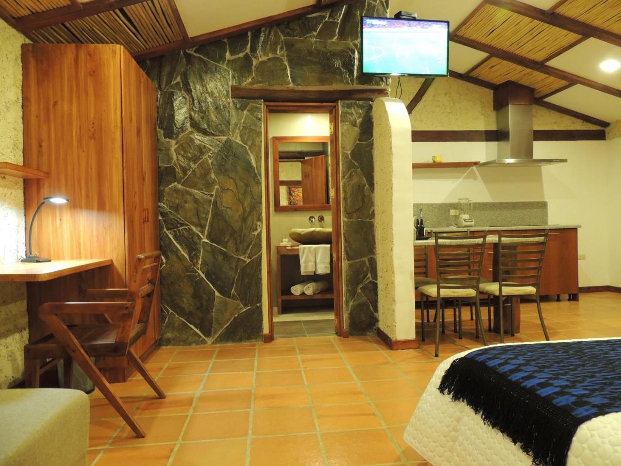 Killary Lodge & Glamping Cachanlo de Sidcay Bagian luar foto